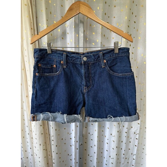 Levi's Women's 501 Dark Wash Cut Off Raw Hem Button Fly Denim Jeans Shorts W28 - Picture 2 of 6